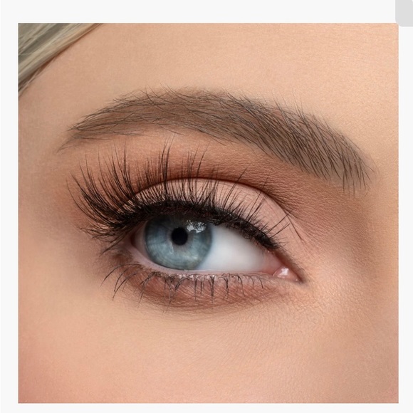 Live Glam Classy Mink Lashes New Without tags OS - Picture 3 of 4